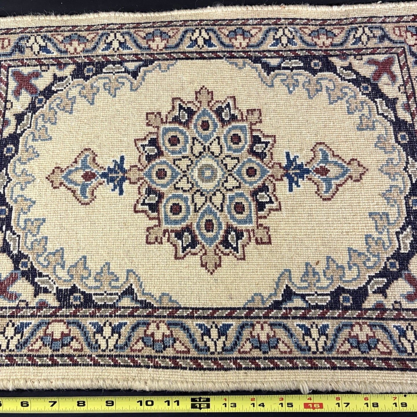 Rug Hand Knotted Blue Medallion 2'x1' or 23"x17" or 40cm X 60cm6