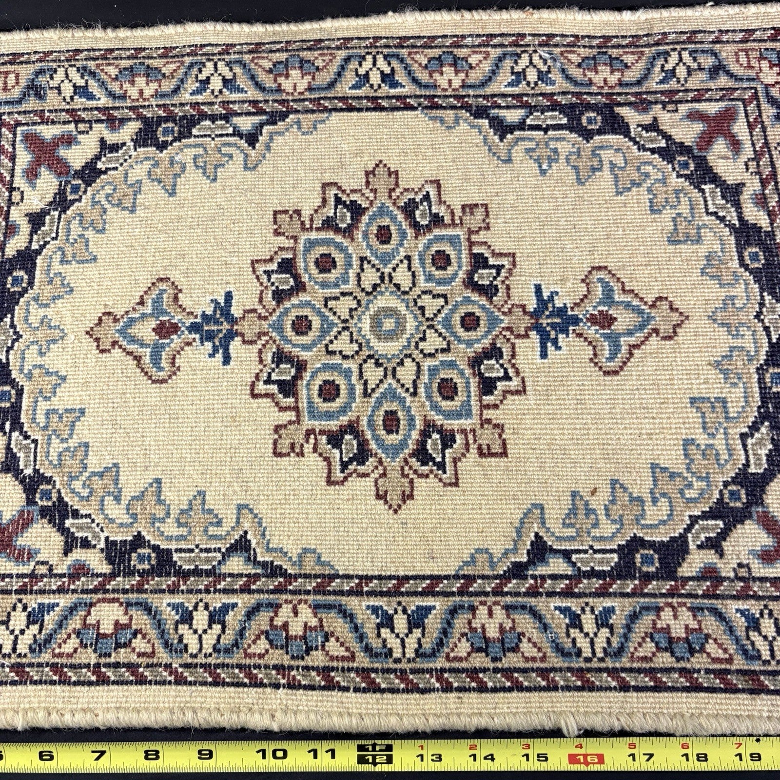 Rug Hand Knotted Blue Medallion 2'x1' or 23"x17" or 40cm X 60cm6