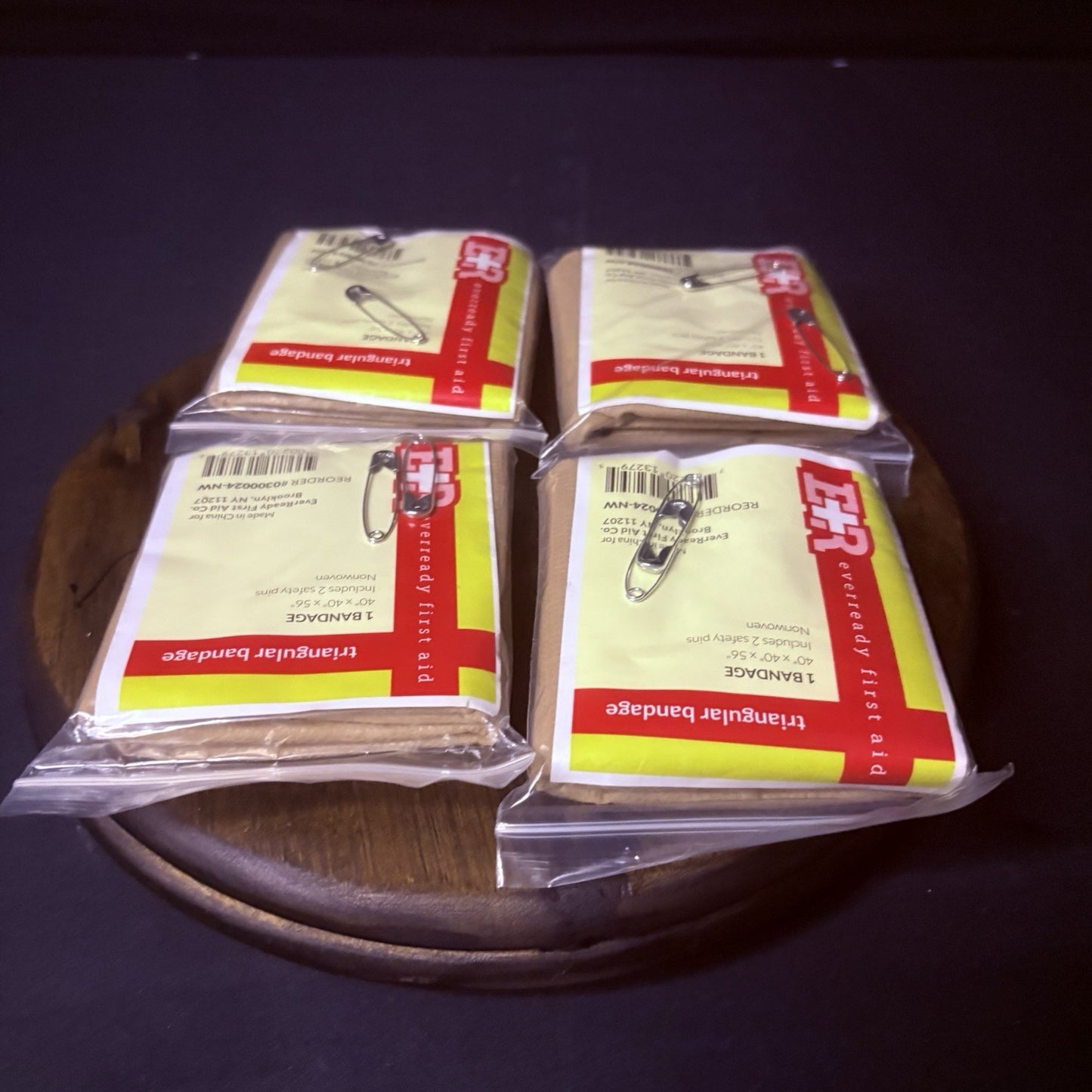 E+R Trianglar Bandage Pack of 4, (40"x56")4