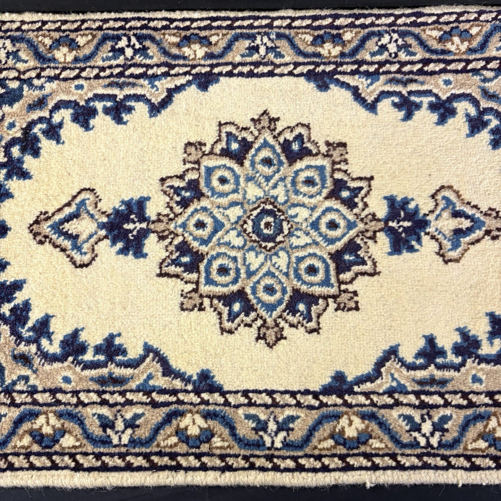 Persian Nain Rug Hand Knotted Blue Medallion 2'x1' or 24"x15" or 40cm X 60cm2