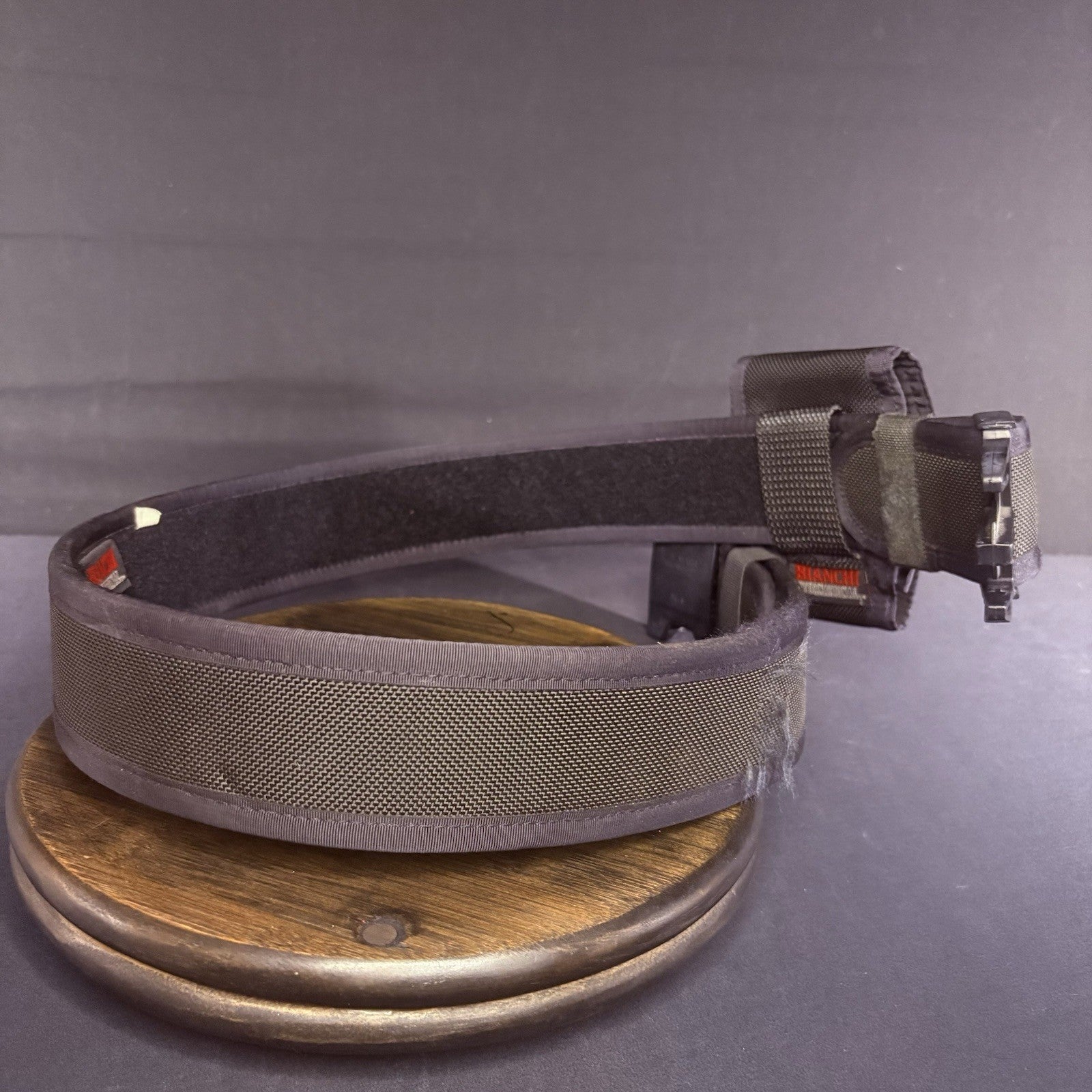 Bianchi Nylon Medium Belt Waist Size 34"- 40" AccuMold Duty Belt w/Handcuff Case7