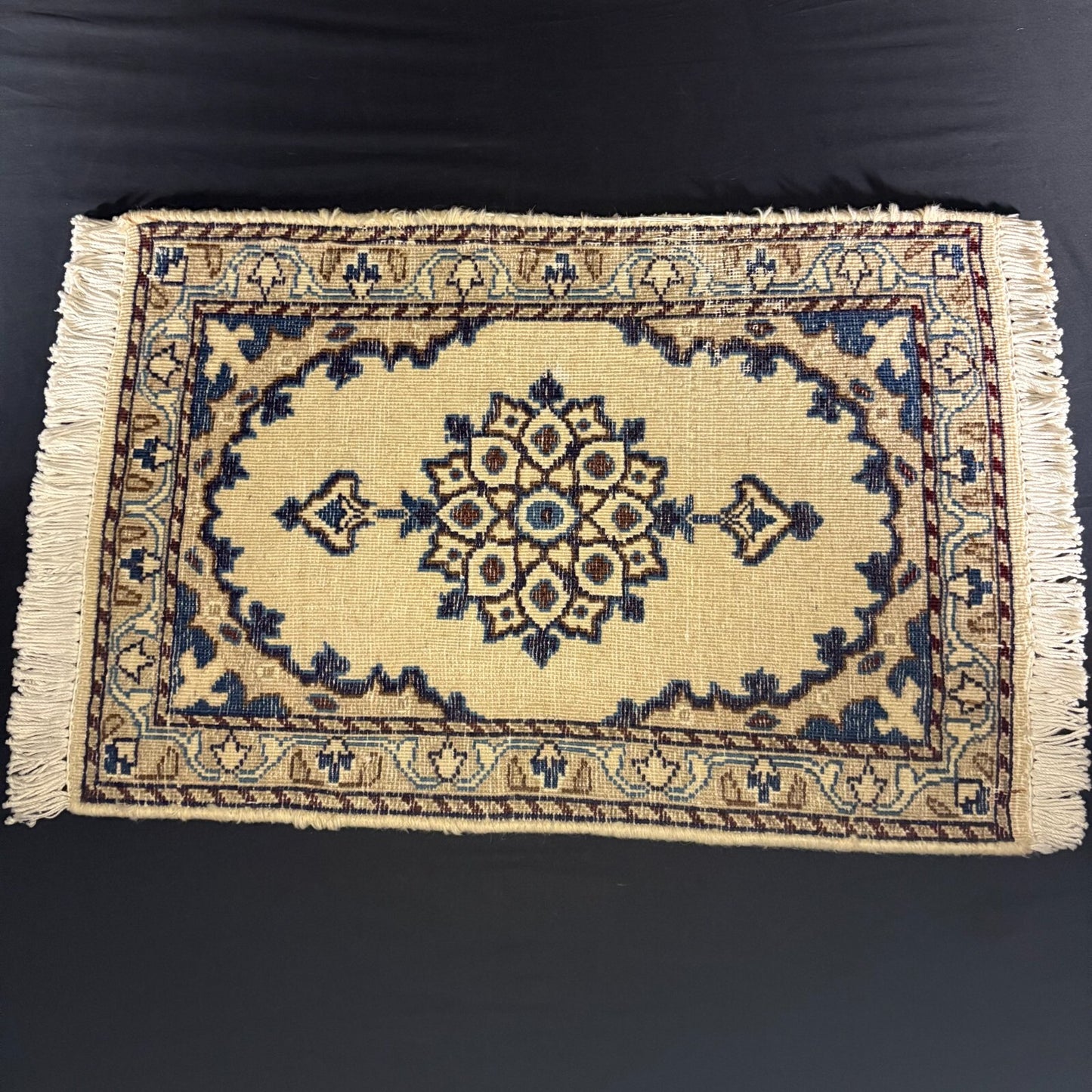 Persian Nain Rug Hand Knotted Blue Medallion 2'x1' or 23"x15" or 35cm X60cm 1