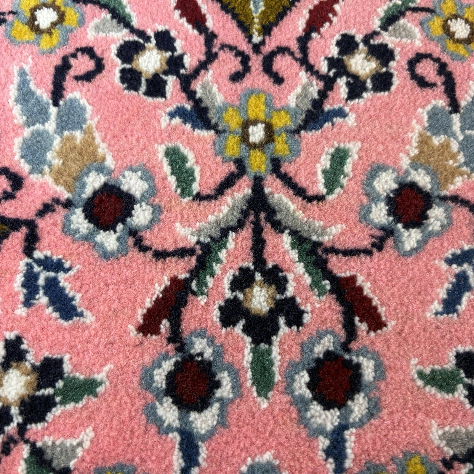 Heart Shape Pink Rug Flower Hand Knotted 13”x12” Very Rare 225KPSI12