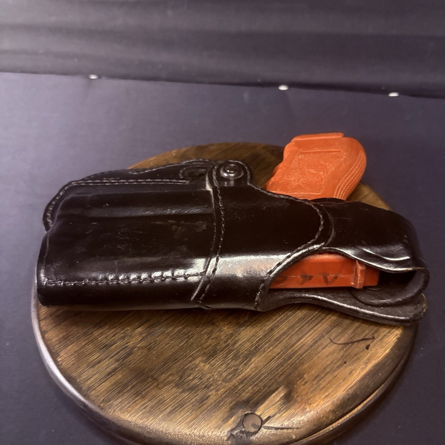 Aker Glock 167 Nightguard Holster RH Leather Belt OWB, Glock 17 + LIGHT5