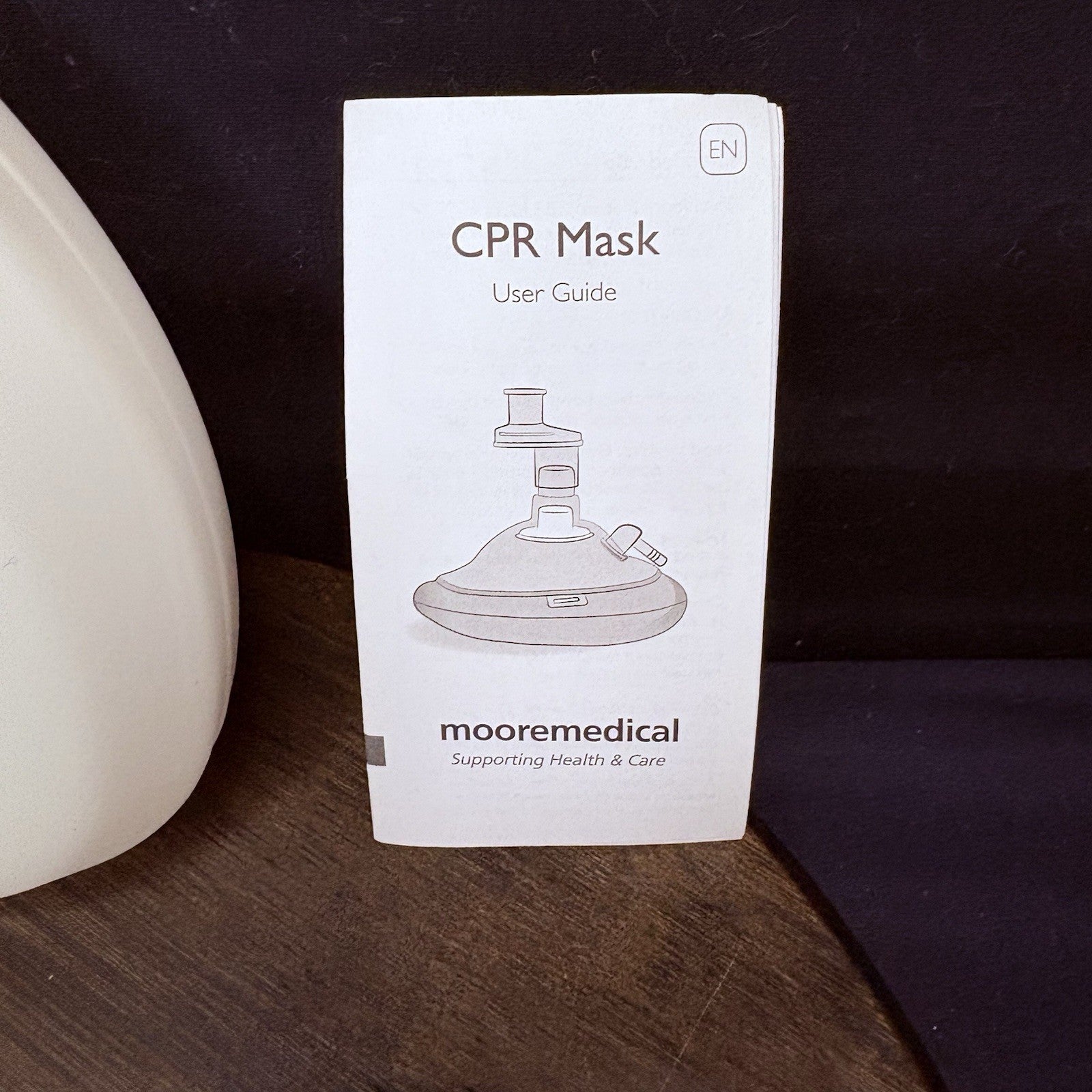 1 Pocket CPR mask in Hard Case - Mask With O2 Inlet One Way Valve & Hard Case5