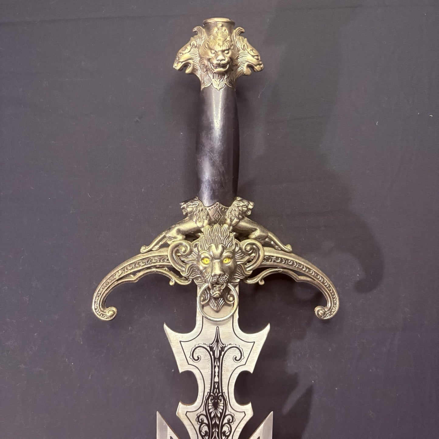 4-Headed Lion Sword 41" Beautifully Etched Blade w/ Rings For Hanging9