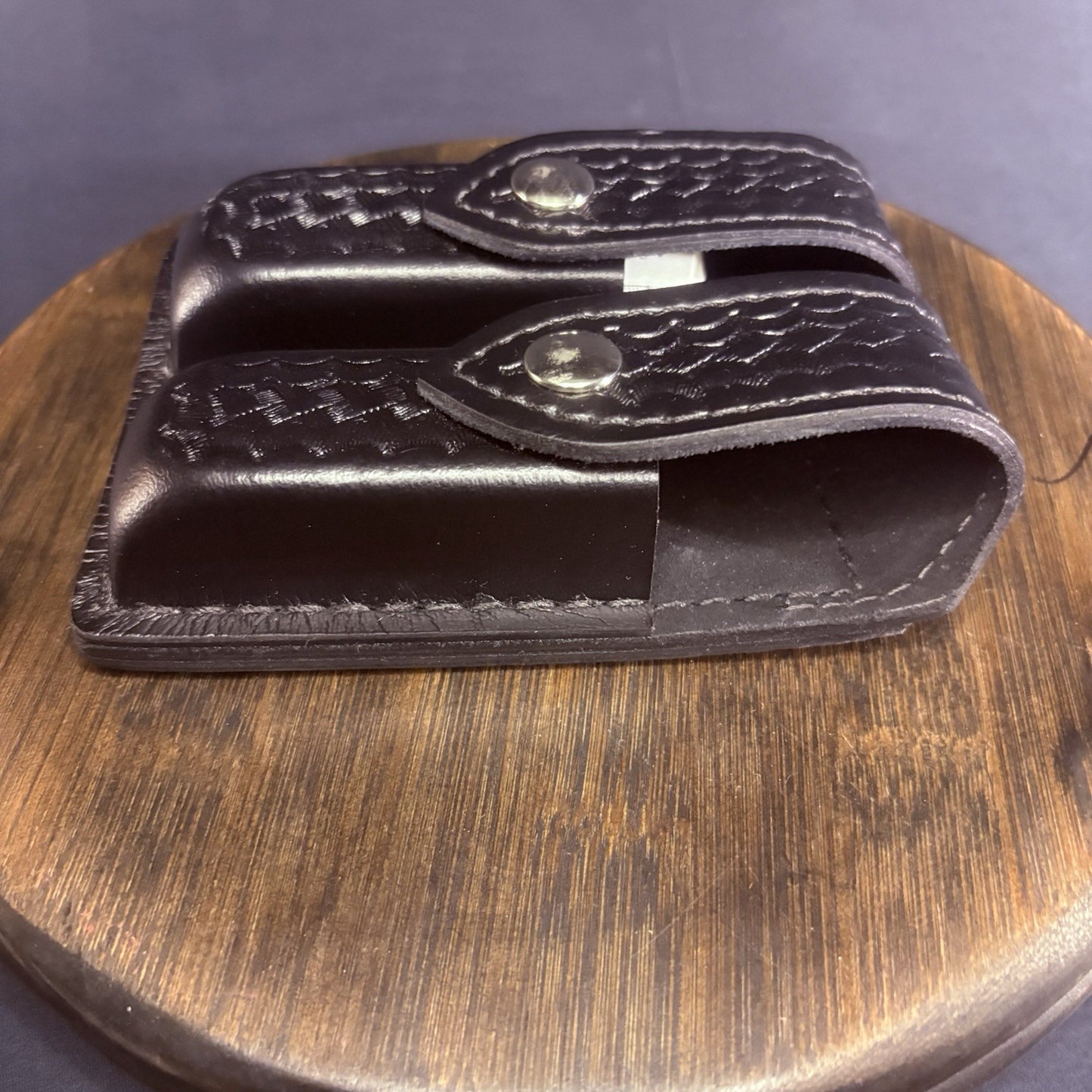 Safariland 77 Double Mag Pouch Leather Basket Weave Chrome Snap Glock 9mm .406