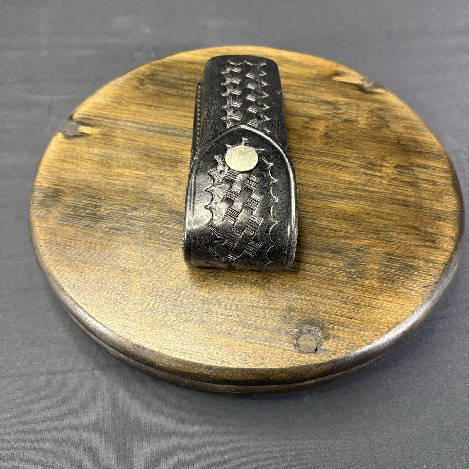 Safariland 89 Single Chrome Button Leather Basket Weave Pouch For S&W 39 .454