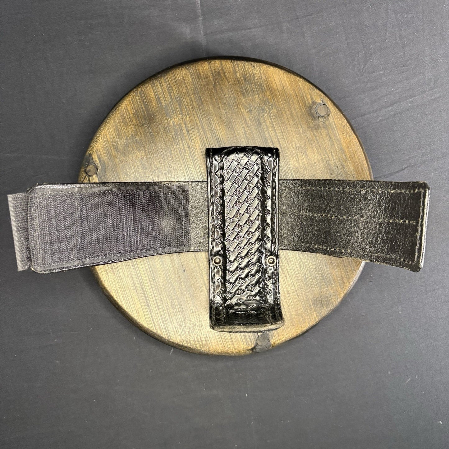 Universal Radio Holder, Basket Weave Leather5