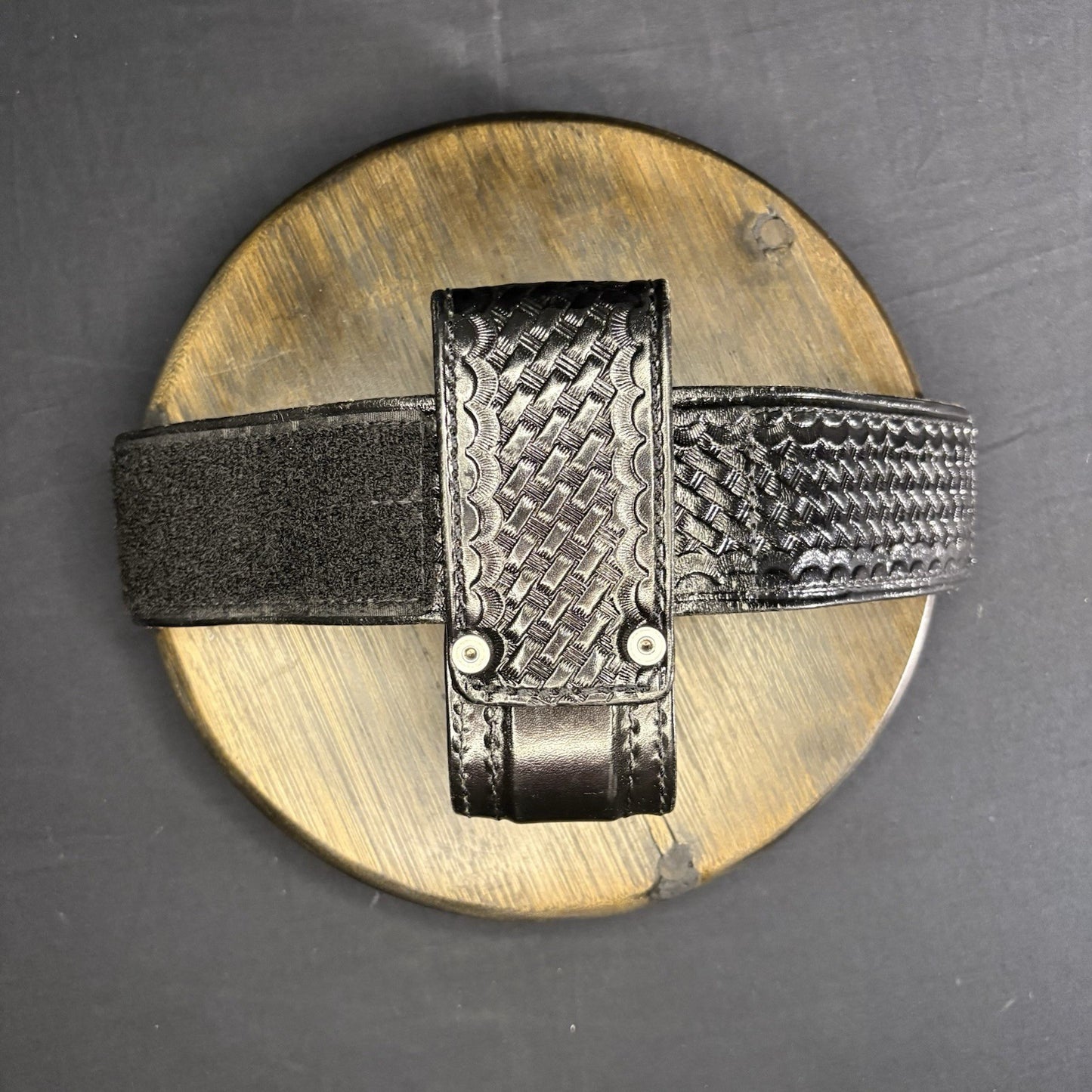 Universal Radio Holder, Basket Weave Leather6