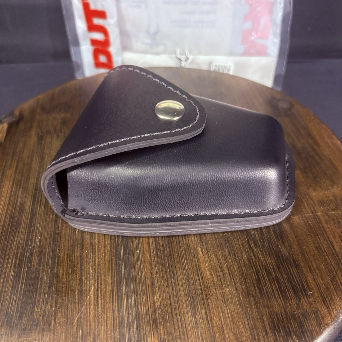 Safariland Duty Gear 190 Handcuff Pouch Plain Black Leather Top Flap Chrome Snap2