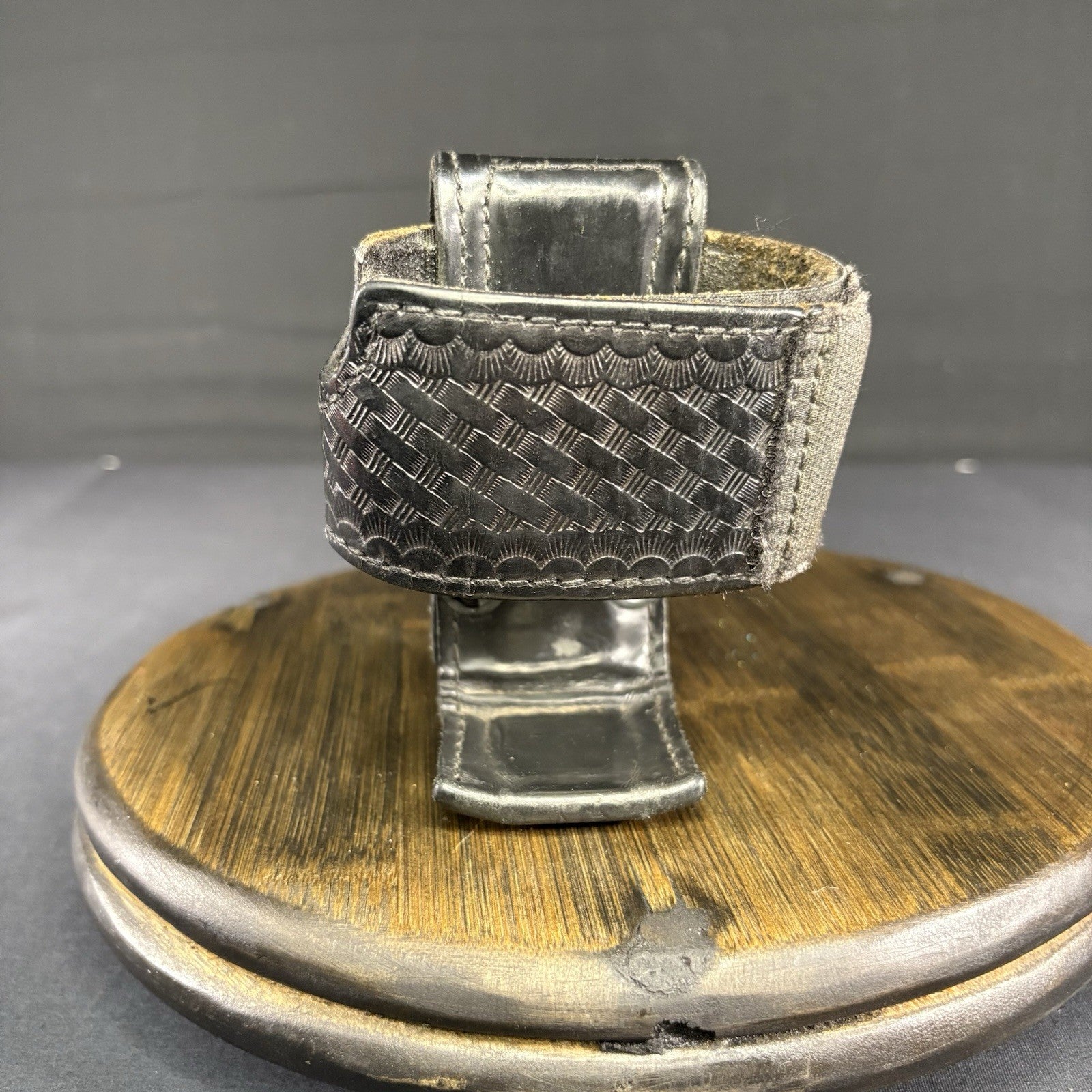 Aker Universal Radio Holder, Basket Weave Leather0