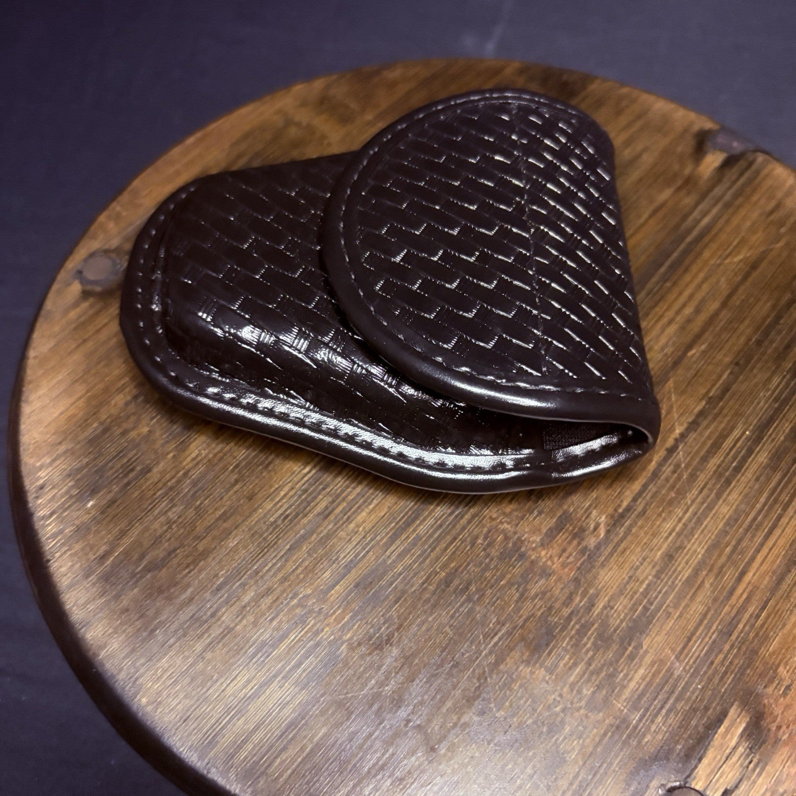 Bianchi Handcuff Case 7900 Basket Weave AccuMold Size 1 #220633