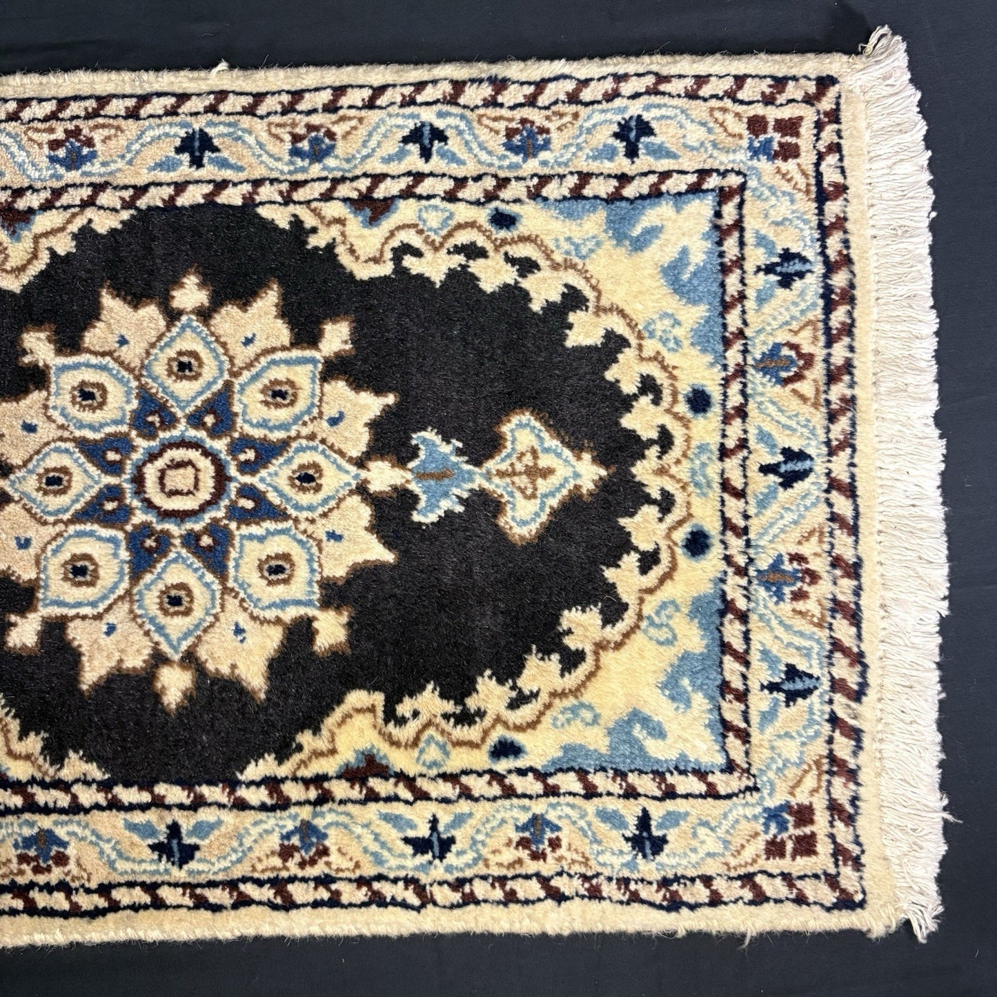 Persian Nain Rug Hand Knotted Blue Medallion 2'x1' or 14"x23" or 35cm X 60cm6