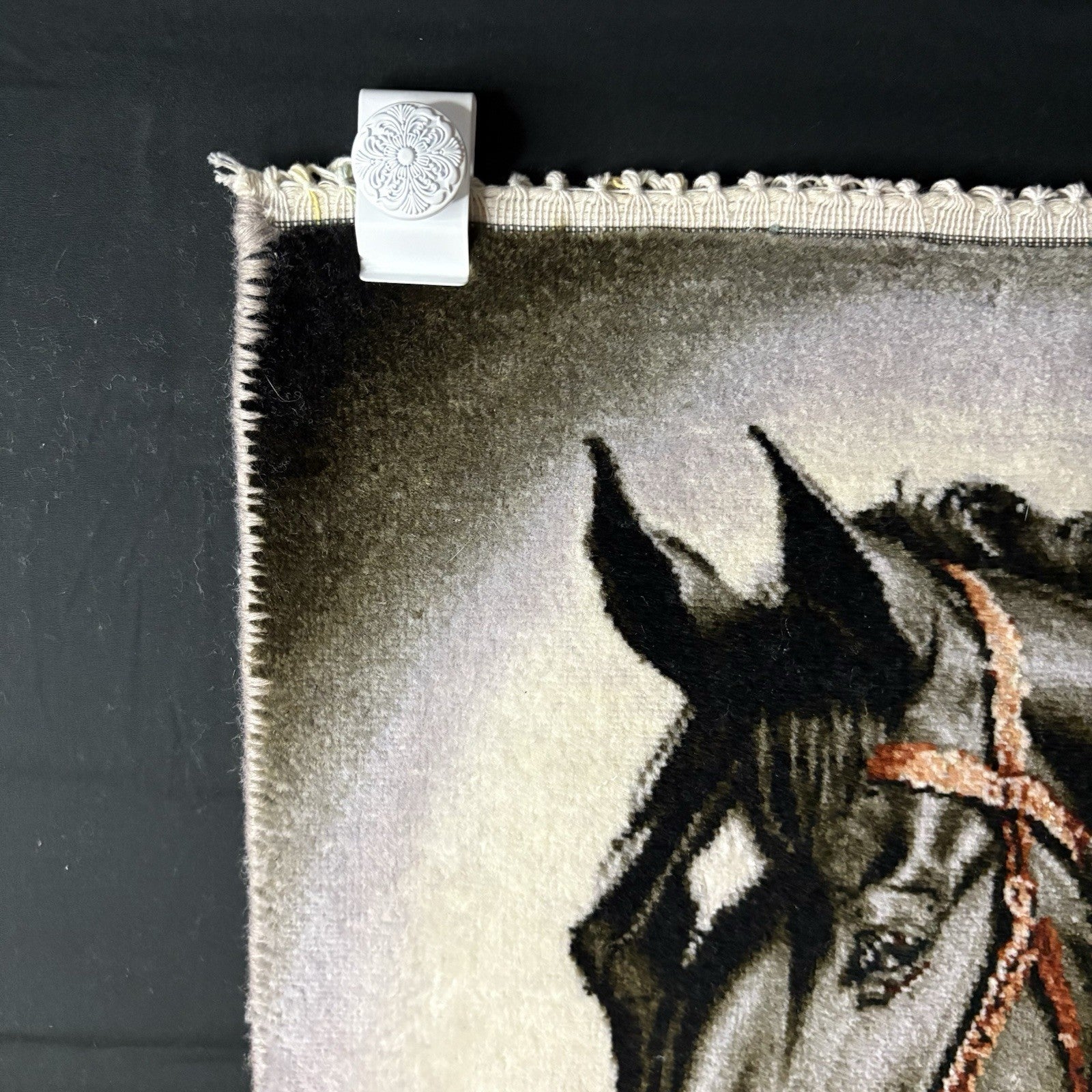 Pictorial Rug Hand Knotted Horse 22”x16” 55X40cm w/Rug Hangers12