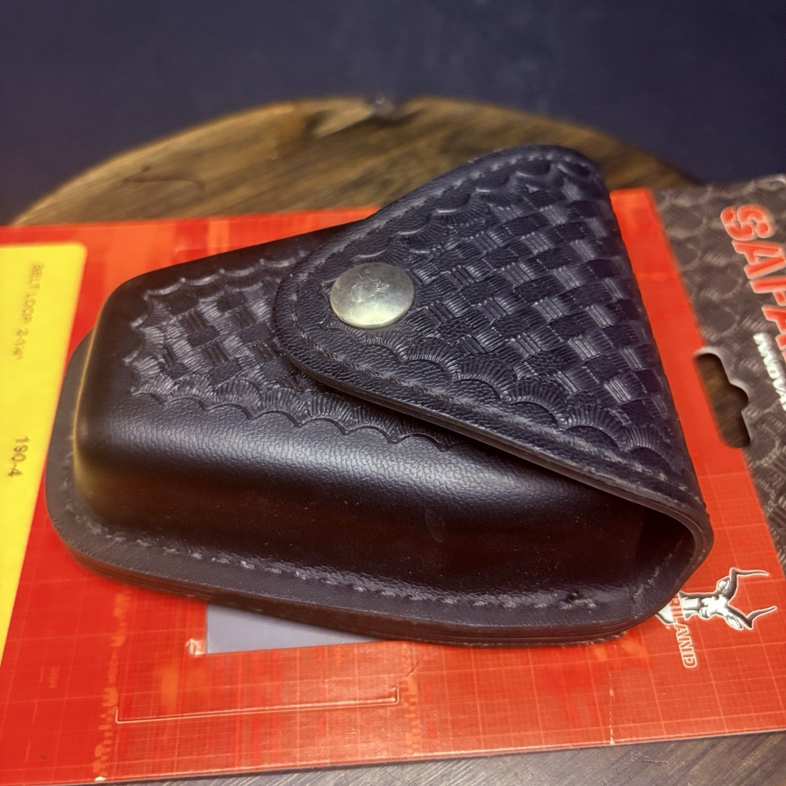 Safariland 190-4 Handcuff Pouch Basketweave Leather Top Flap Chrome Snap7