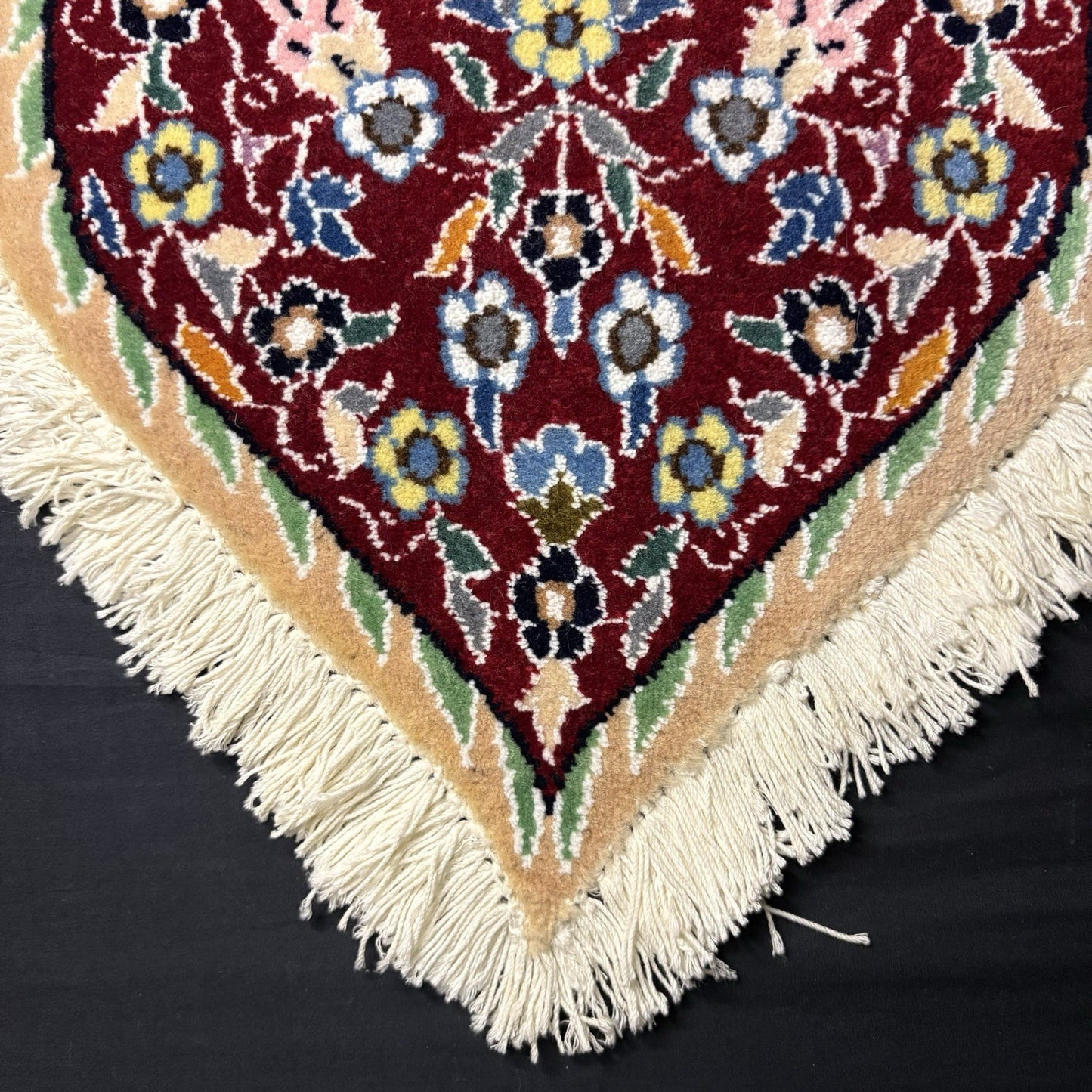 Heart Shape Rug Red w/Flowers Hand Knotted 14”x13” RARE 240 KPSI5