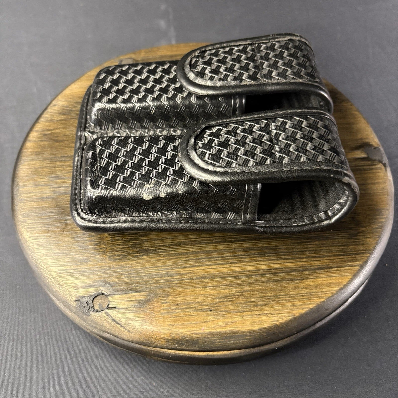 BIANCHI Double Magazine Pouch 10mm .45 AccuMold Elite Leather BasketWeave Size 43