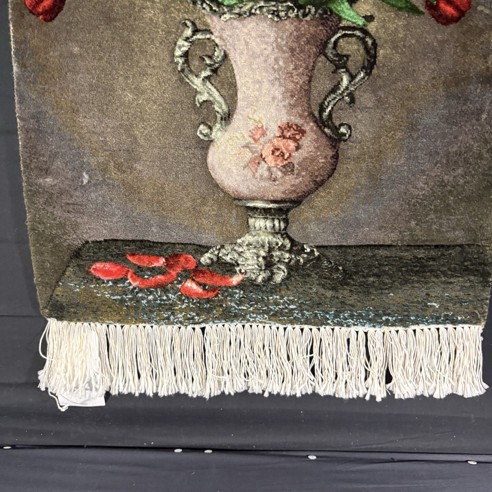 Pictorial Rug 3D Tulips Hand Knotted 27”x 20”  w/Rug Hangers7