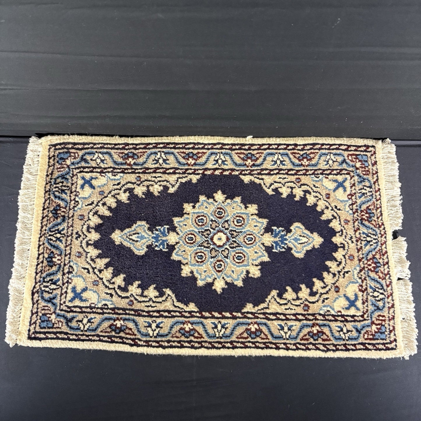 Persian Rug Hand Knotted Blue Medallion 2'x1' or 25"x15" or 40cm X 60cm 0