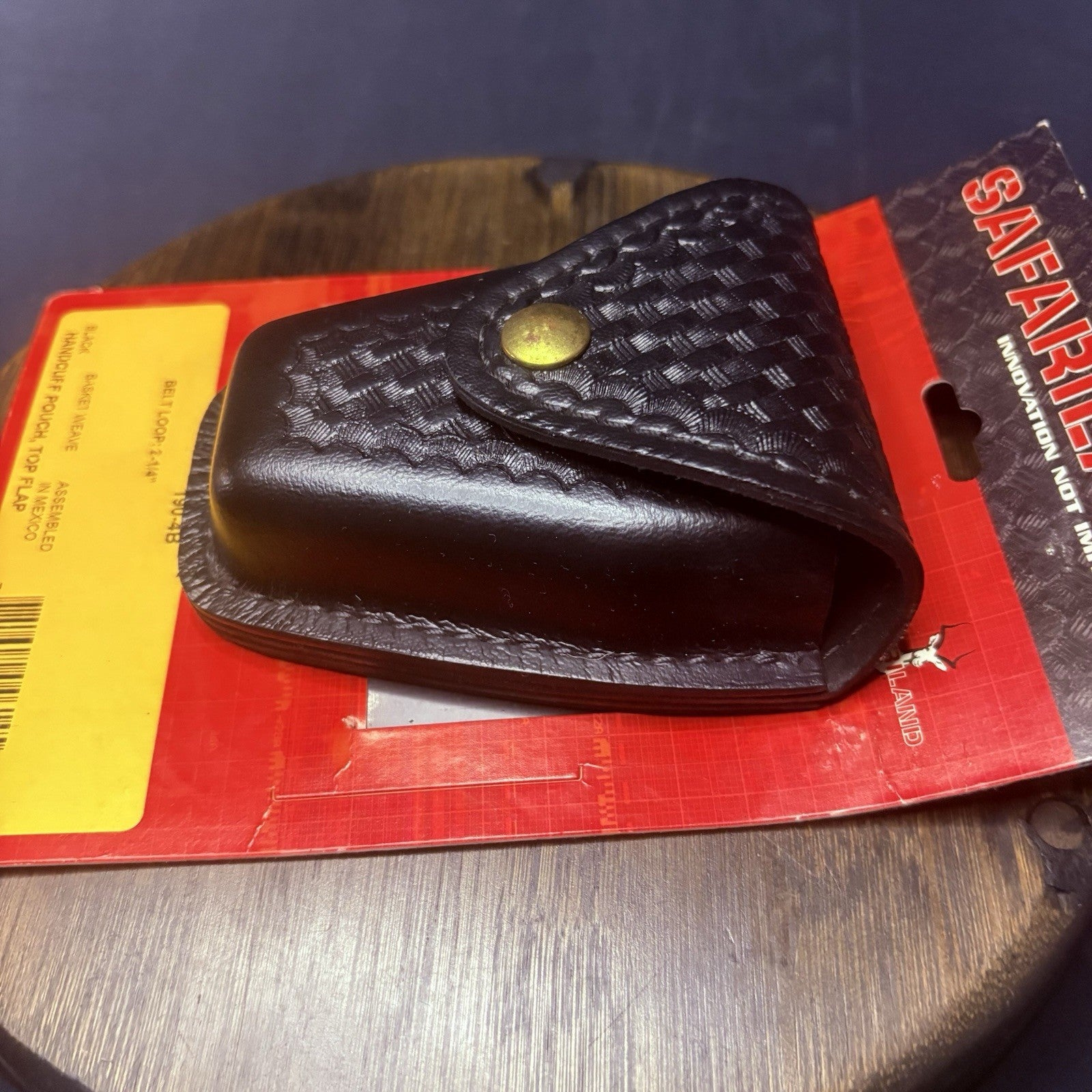 Safariland 190 Handcuff Pouch Basket Weave Brass Snap Black Leather Top Flap7