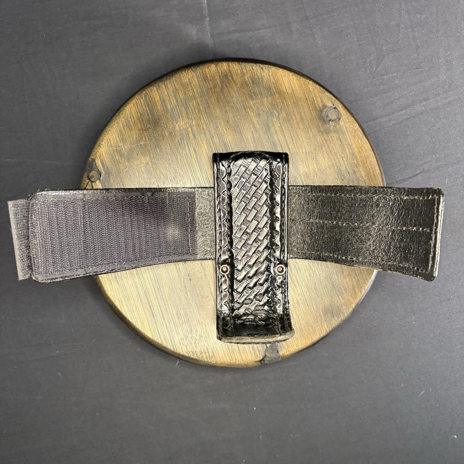 Universal Radio Holder, Basket Weave Leather5