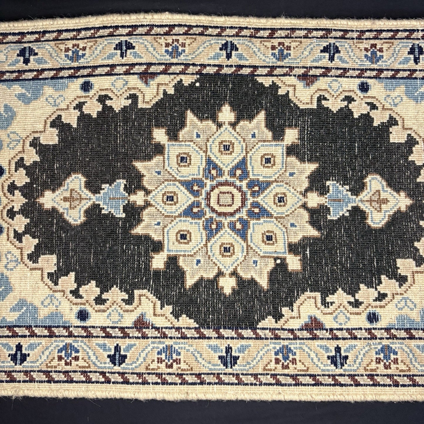 Persian Nain Rug Hand Knotted Blue Medallion 2'x1' or 14"x23" or 35cm X 60cm8