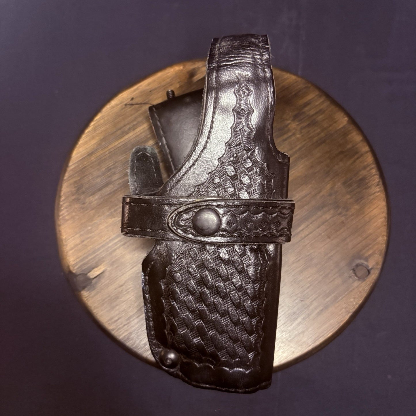 Safariland SIG P-226 Duty Holster 0705 Retention Snap Strap, Black Basket Weave2