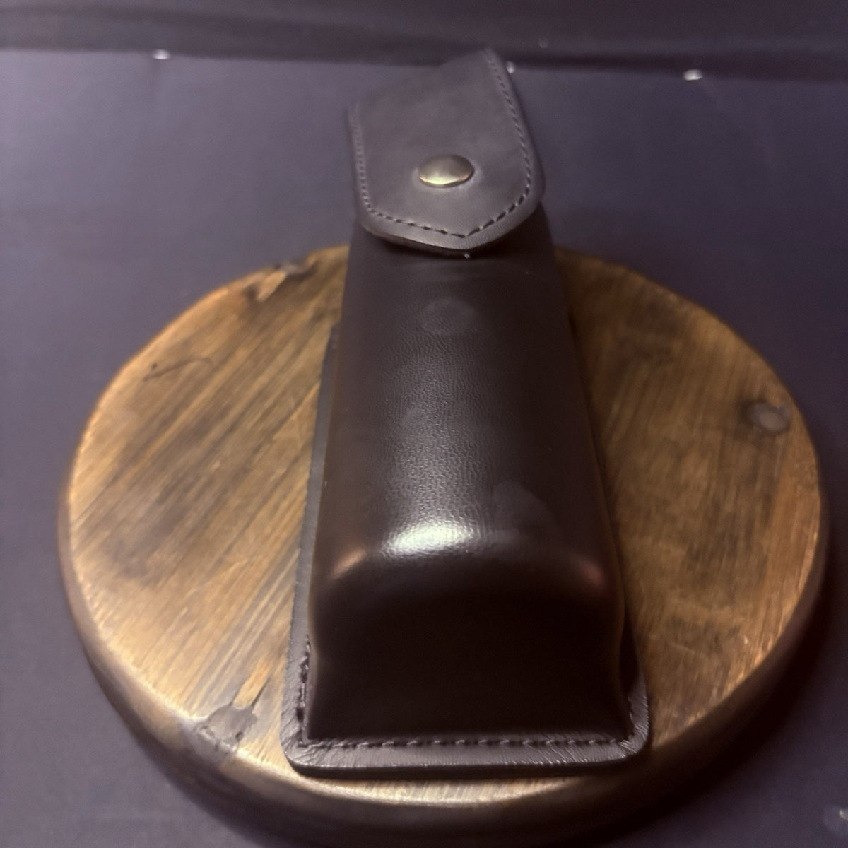 Safariland MK9 Mace Holder 38-6-2 Plain Black Leather Chrome Snap 2.25 Belt Loop