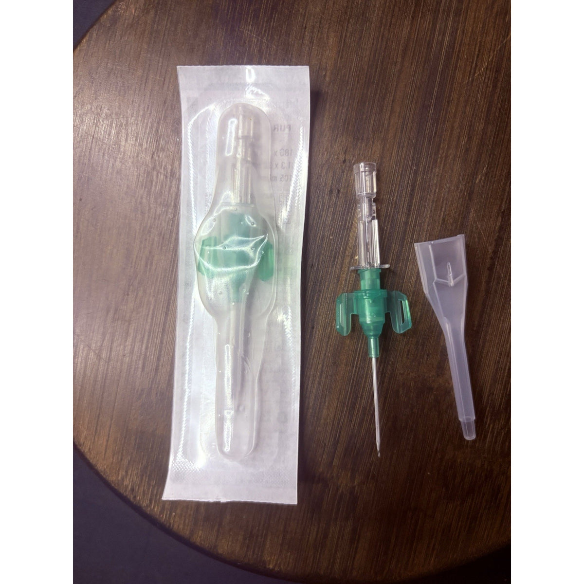25PC Veterinary Introcan Saftey 3 Closed IV Catheter 18G x 1 1/4