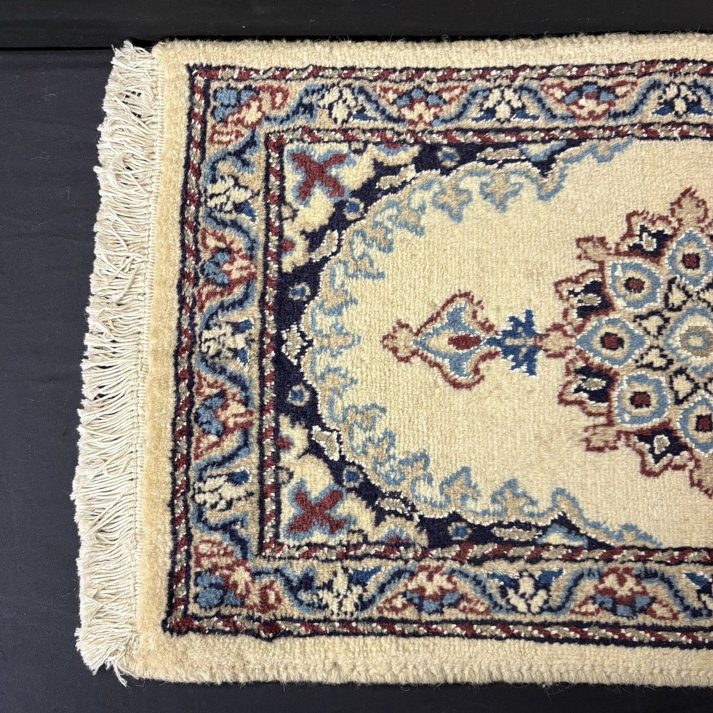 Persian Nain Rug Hand Knotted Blue Medallion 2'x1' or 24"x15" or 40cm X 60cm