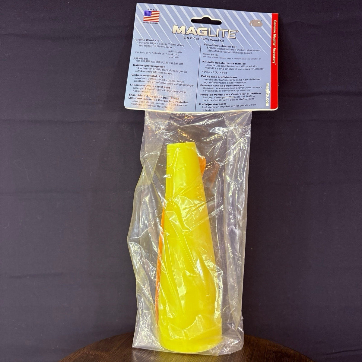 MagLite Traffic Cone Wand Kit Yellow C & D Cell