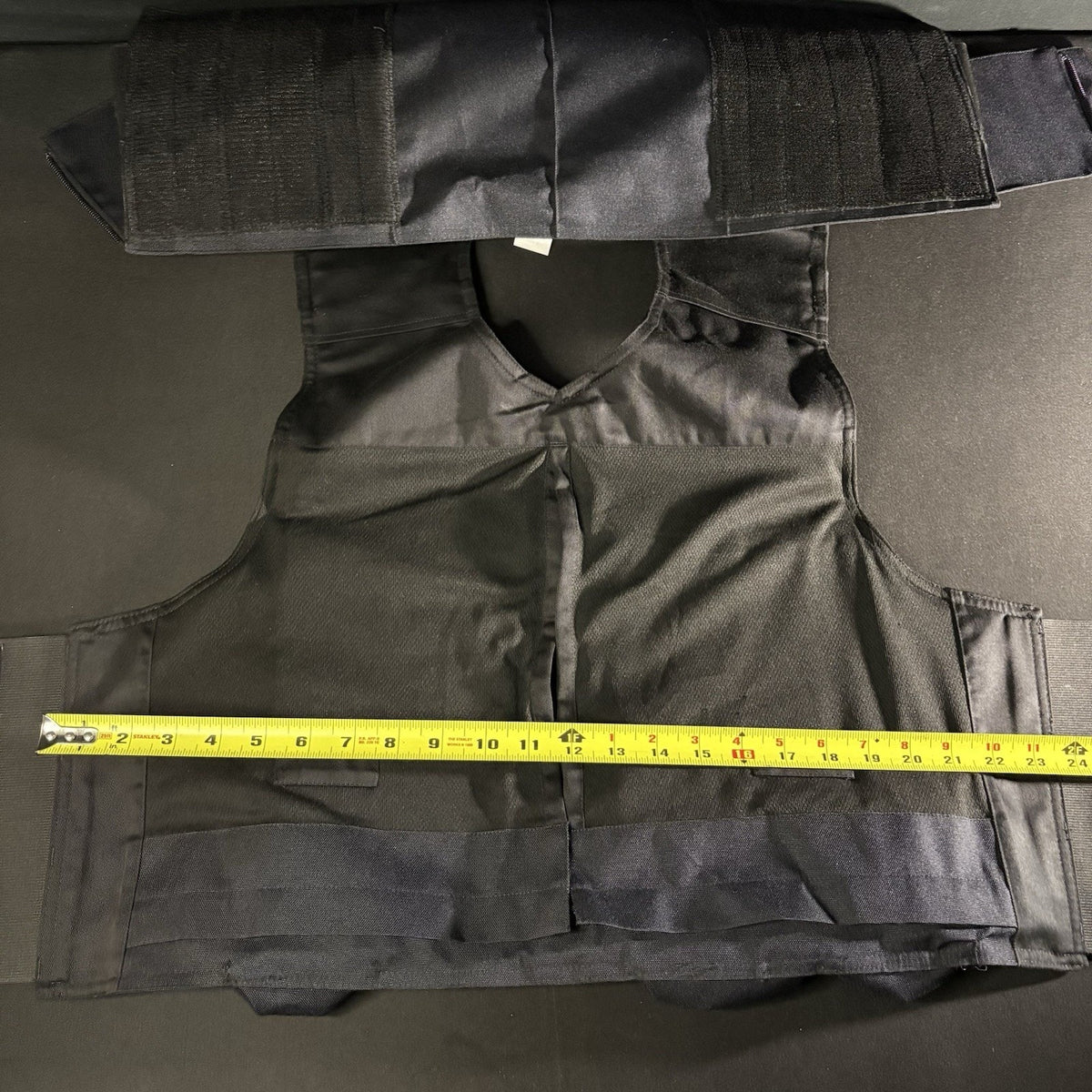 Elbeco Tactical Carrier Size Medium Black w/Magazine & Radio Pouches & Waistband