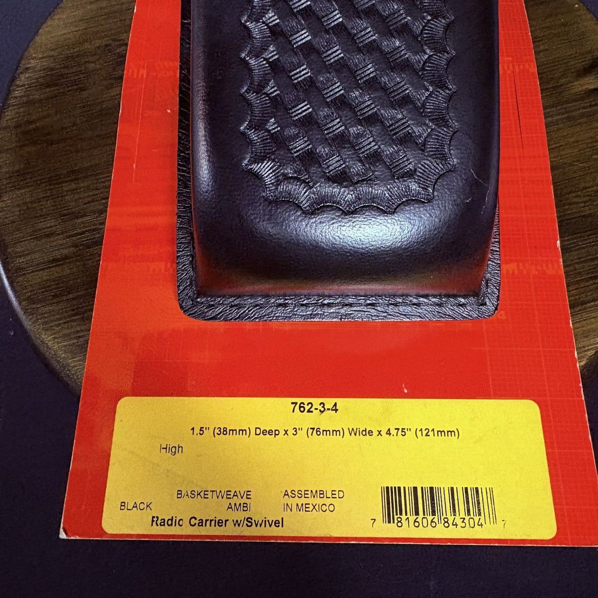Safariland Swivel Radio Carrier Model 762-3-4 Basket Weave Leather 1.5"x3"x4.75"