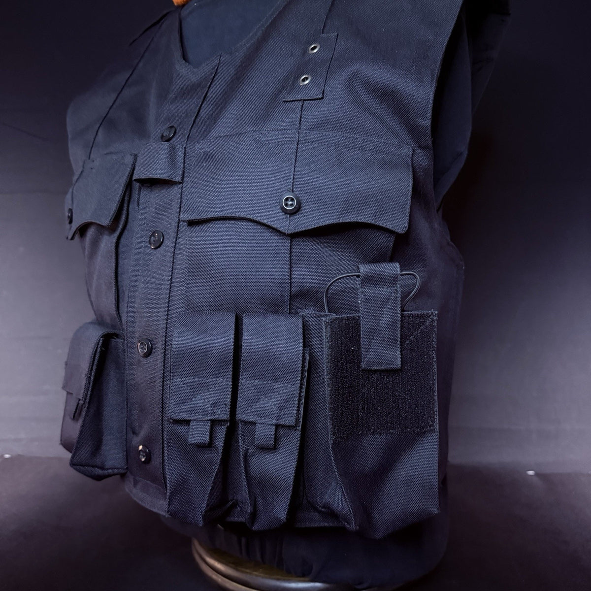 Elbeco Body Shield Carrier Vest Size Medium Black w/Magazine & Radio Pouch