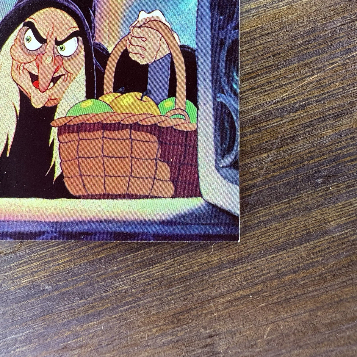 1994 SkyBox Disney Snow White #46 "Have a bite" High Grade Trading Card