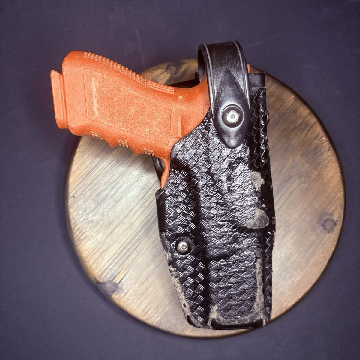 Safariland Glock 17/22 Duty Holster Right Hand Basketweave Locking Latch 6365-83