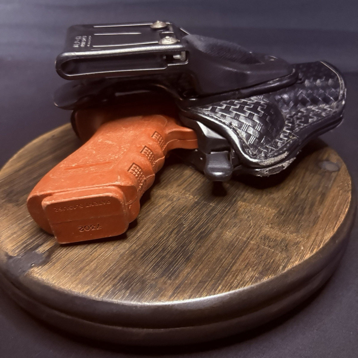 Bianchi GLOCK 17/22 Holster Left Hand Snap And Lock AccuMold Basketweave Leather