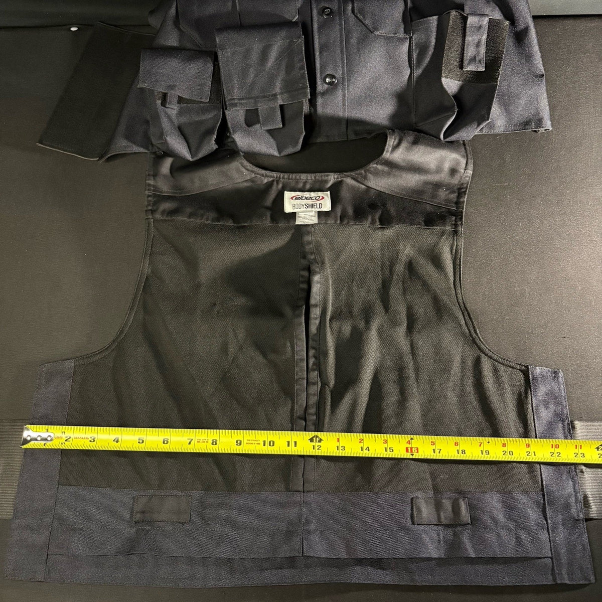 Elbeco Tactical Carrier Size Medium Black w/Magazine & Radio Pouches & Waistband