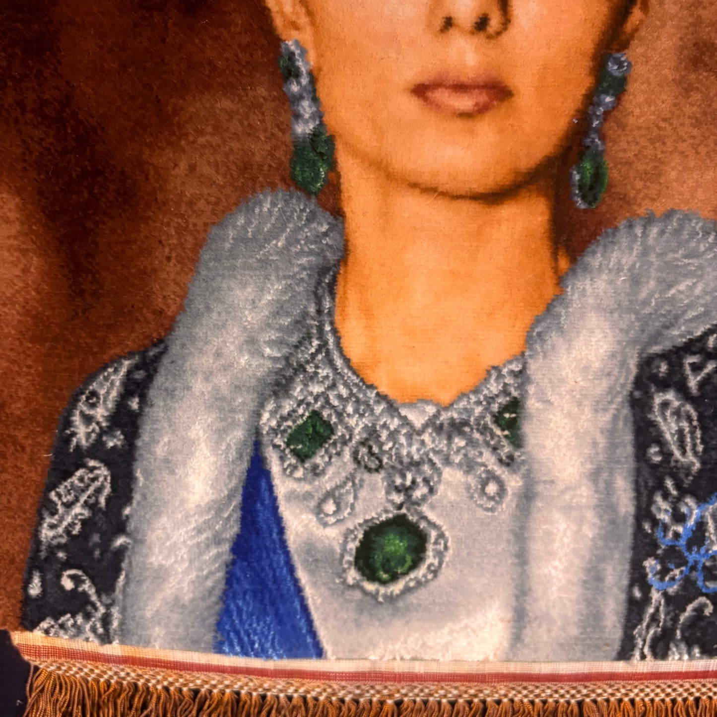 Persian Rug Queen of Iran Tabriz Pictorial Hand Knotted 50 Raj Empress Farah Pahlavi 23in x 16in or 58cm x 40cm Silk Foundation w/Rug Hangers