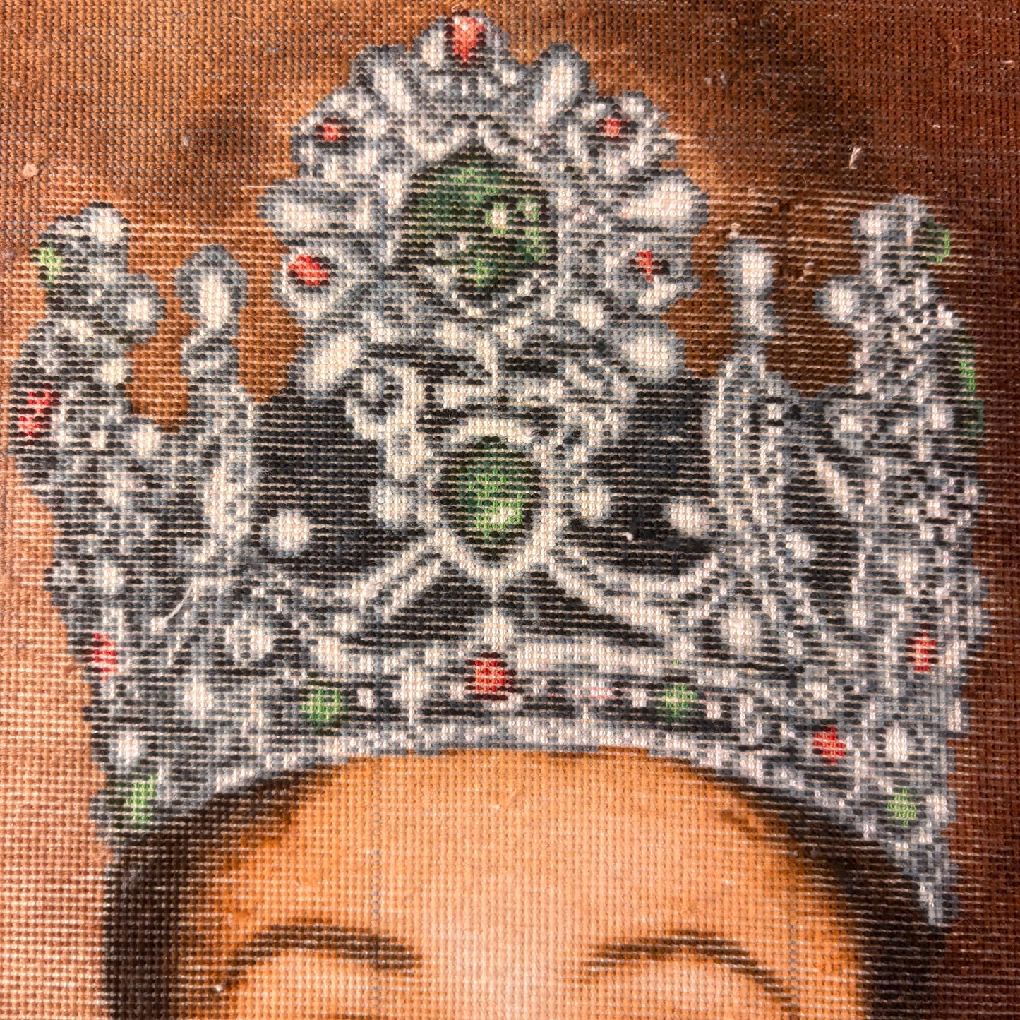 Persian Rug Queen of Iran Tabriz Pictorial Hand Knotted 50 Raj Empress Farah Pahlavi 23in x 16in or 58cm x 40cm Silk Foundation w/Rug Hangers