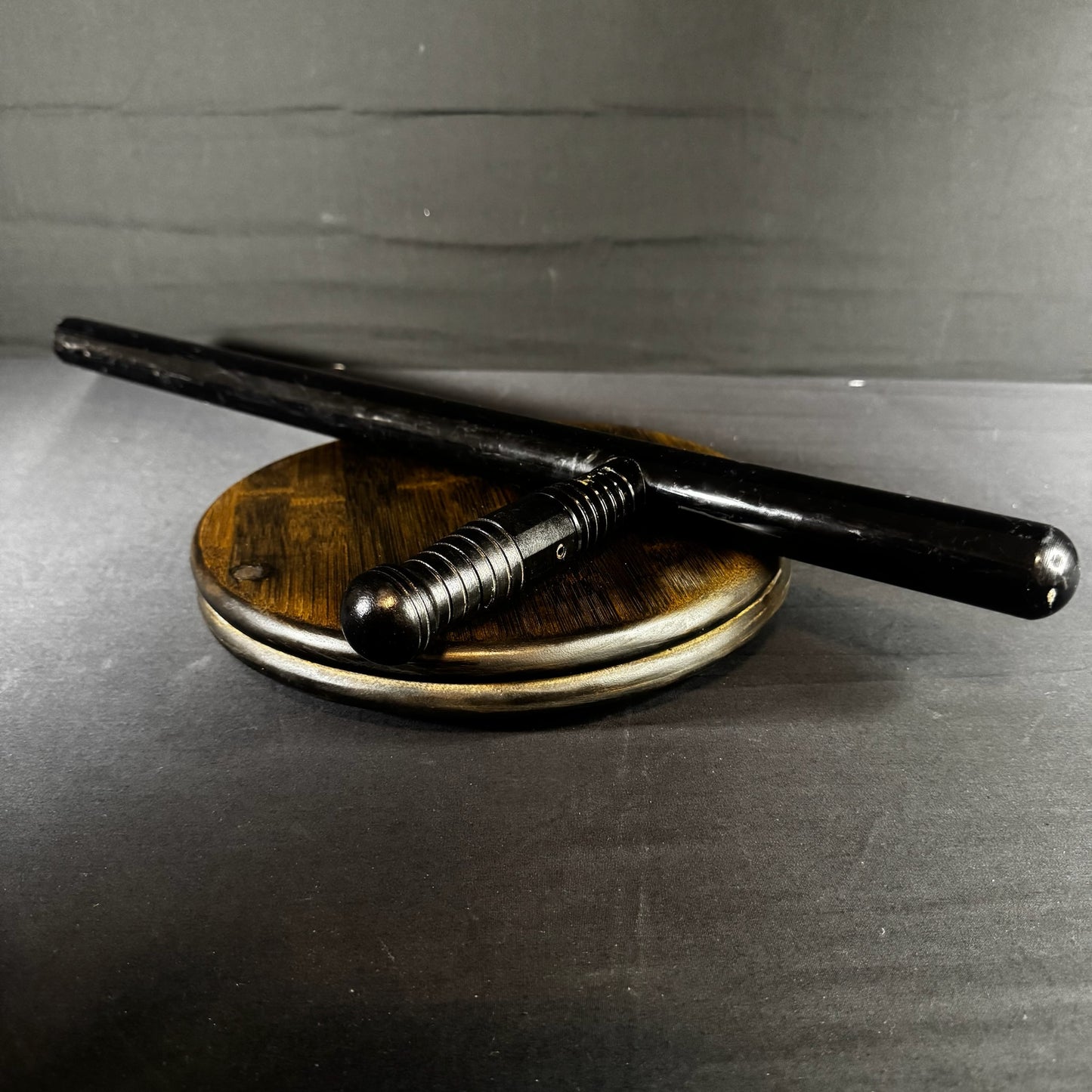 Casco Side-Handle Baton