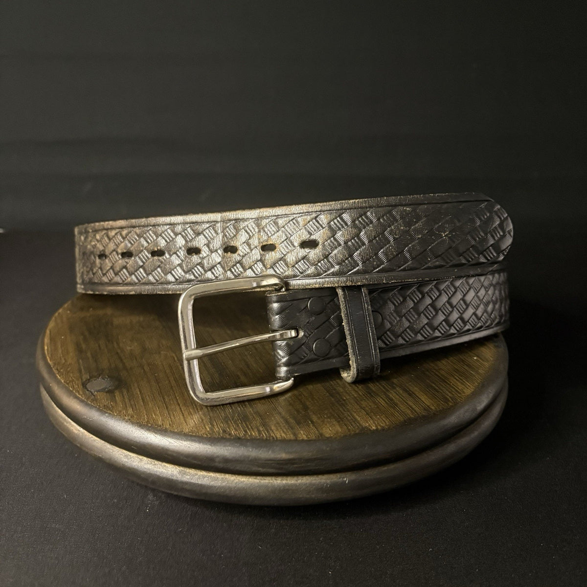Leather Off Duty Belt Size 28" Waist Black Basket Weave Chrome Buckle