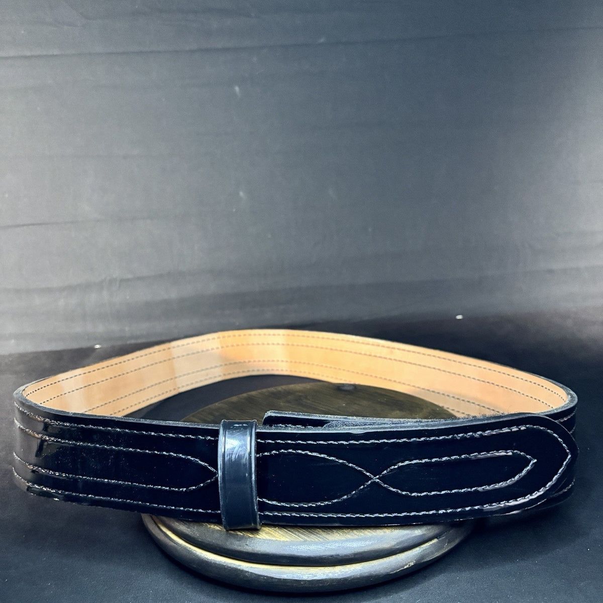 Safariland 94P Duty Belt Size 44" Hook & Loop Belt Keeper Leather 2.25 Hi-Gloss