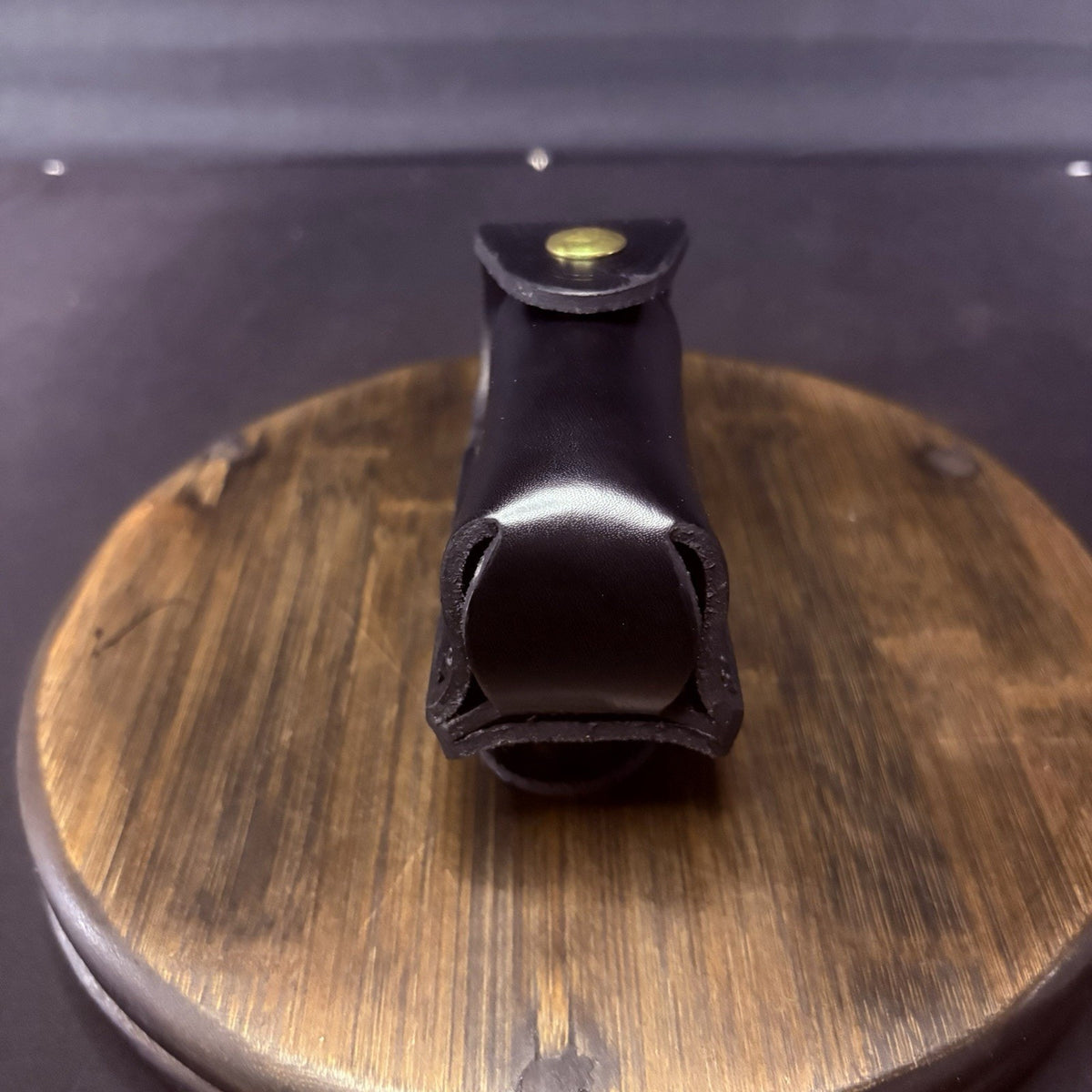 Galls Defensive Spray Pouch Size: Mark III Plain Black Leather, Brass Snap