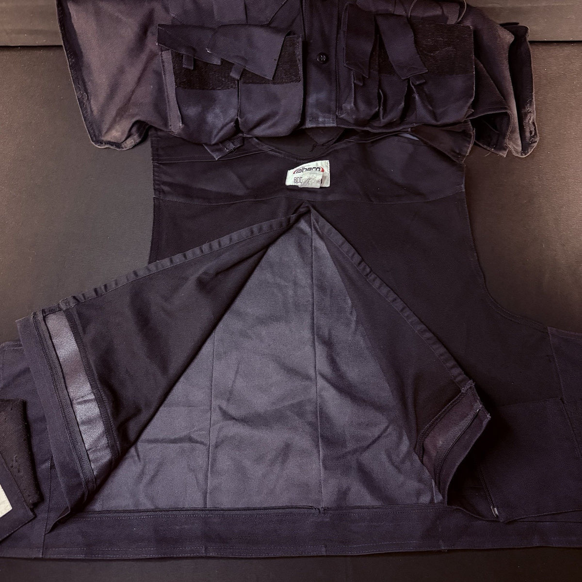 Elbeco Body Shield Carrier Vest Size Large Black w/Magazine & Radio Pouch