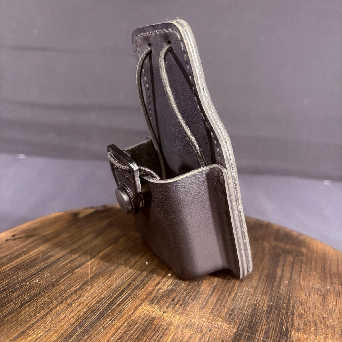 Safariland Tape Recorder Holder Universal Leather Cassette Pouch 764-1-2