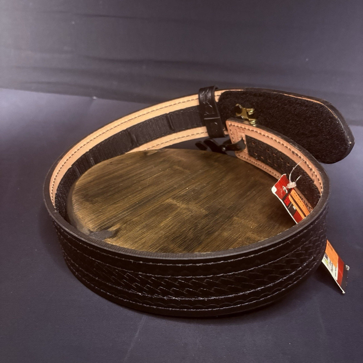 Safariland Duty Belt Size 28" Model 94 Lined Basket Weave 94-28-4 Hook & Loop