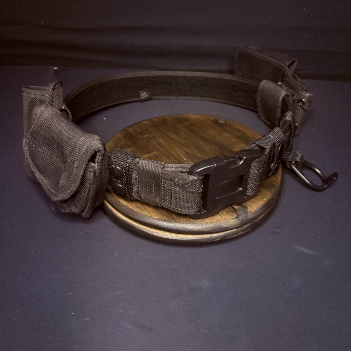 Bianchi Nylon Duty Belt 34"-40" w/Double Handcuff, Baton, Mace, Radio Holster