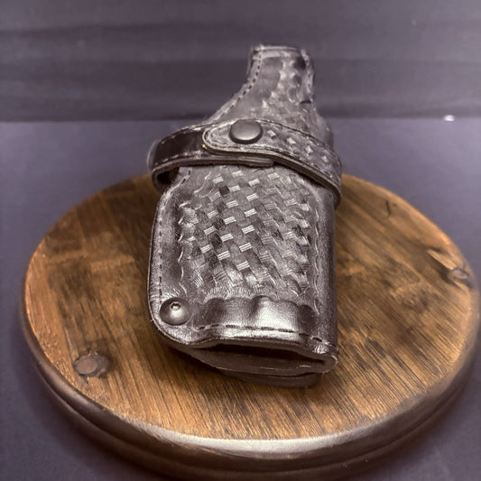 Safariland SIG P-226 Duty Holster 070 Retention Snap Strap, Black Basket Weave